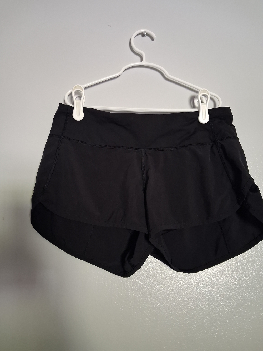 Lululemon Women Run Speed Shorts Black Size 4 with Back Vents